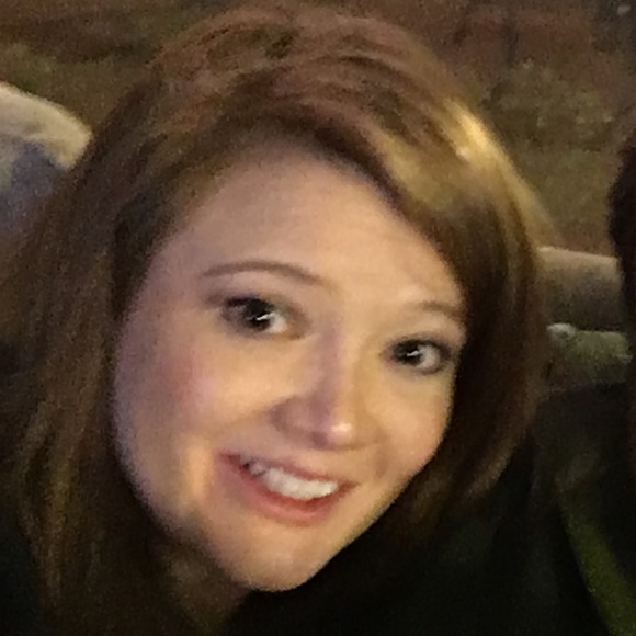 Meet your Posher, Danielle - Picture 1 of 1